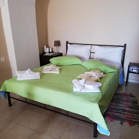 Mantilaria Appartement Firá Buitenkant foto